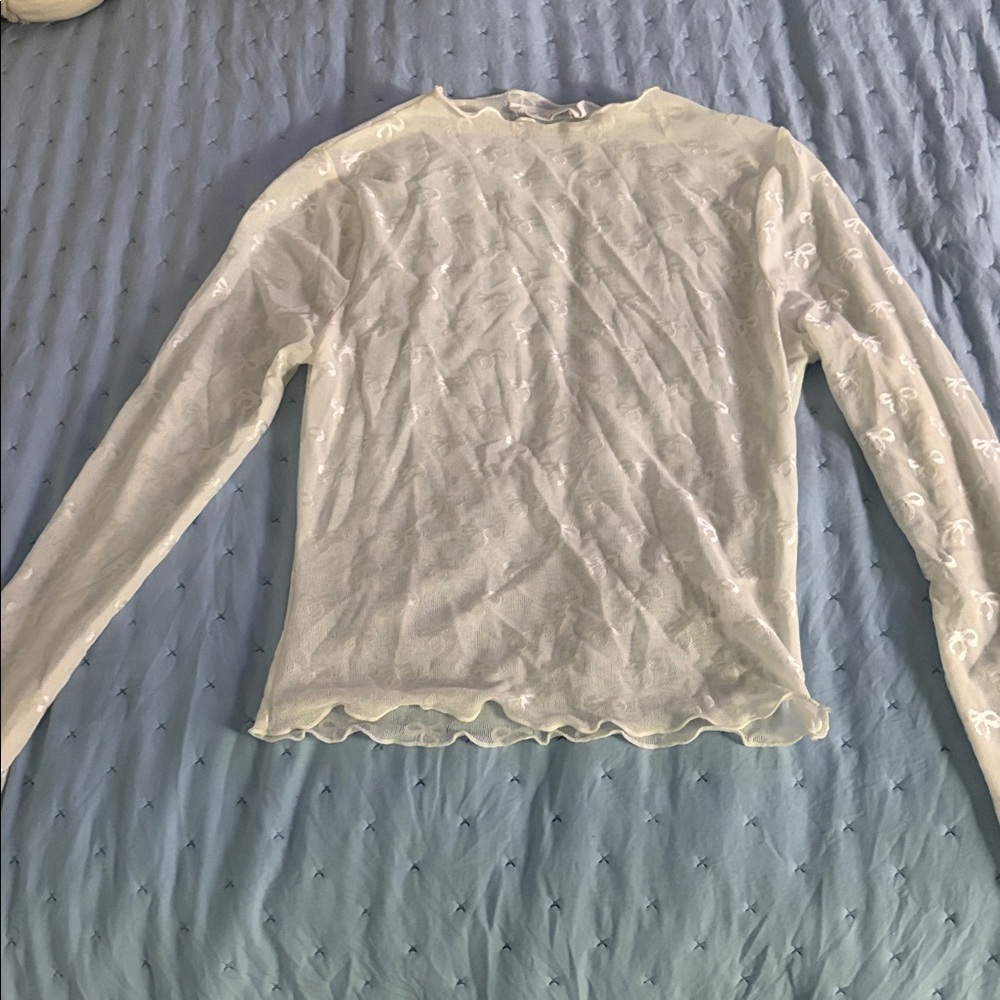 Chic White Lace Long Sleeve Top